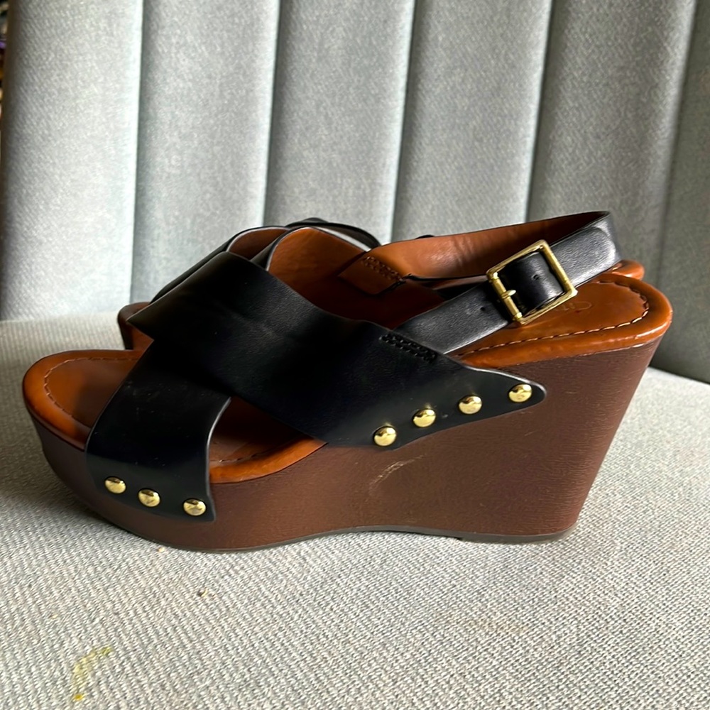 City Classified-Black Wedge Size 7.